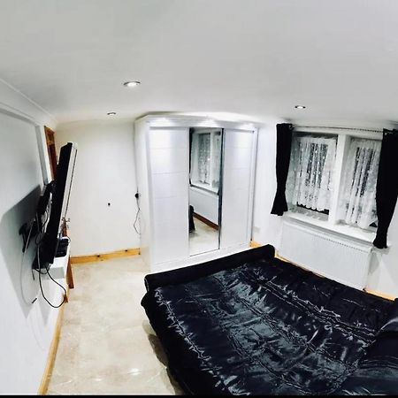 Stratford City Apartments Лондон Экстерьер фото